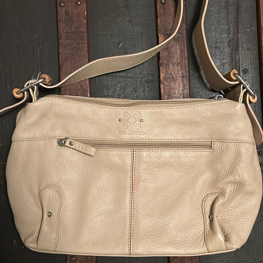 Stone Mountain leather purse. 👛